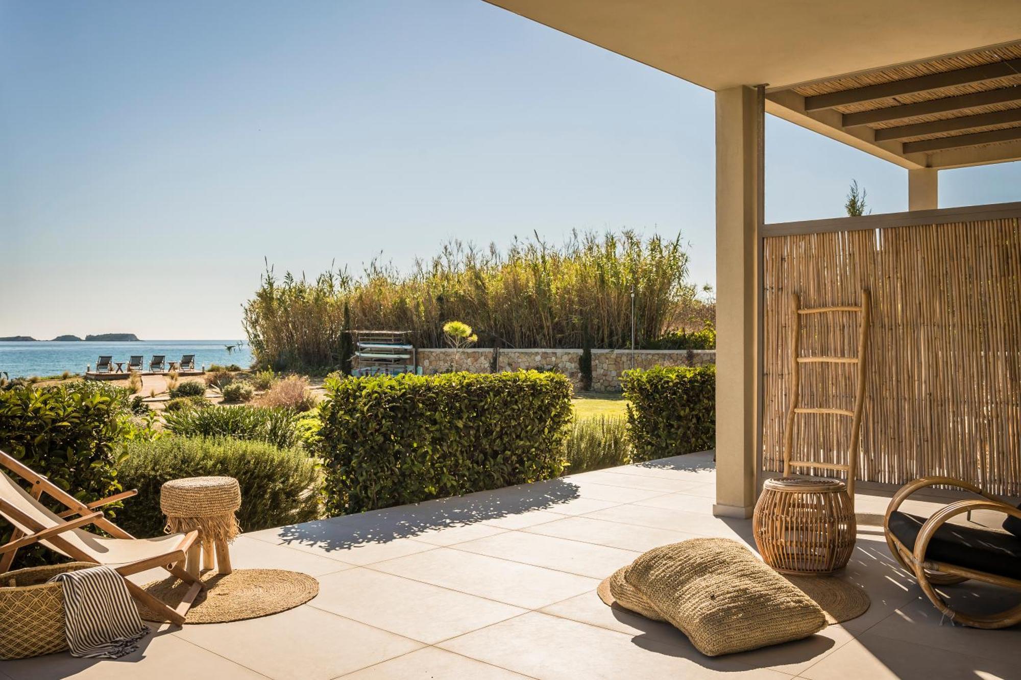 Grand Blue Beach Residences Ликсури Экстерьер фото