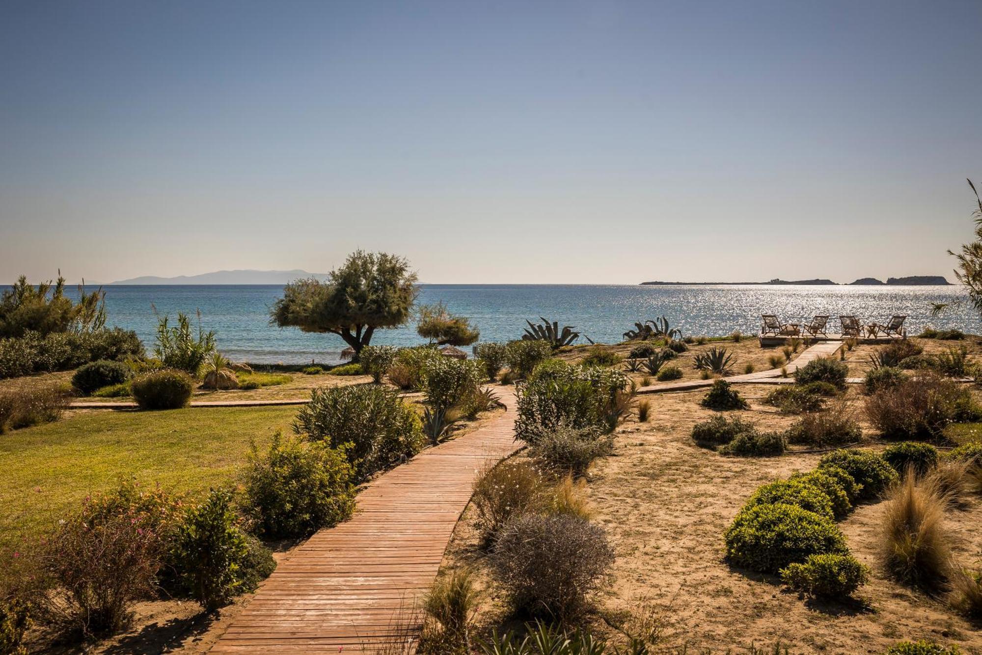 Grand Blue Beach Residences Ликсури Экстерьер фото