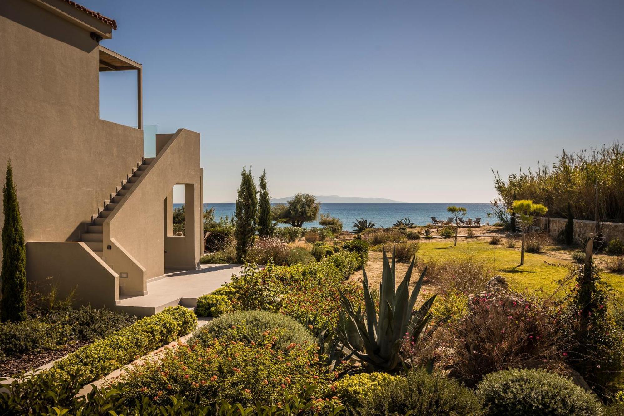 Grand Blue Beach Residences Ликсури Экстерьер фото